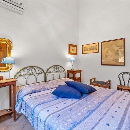 Viola Villa
